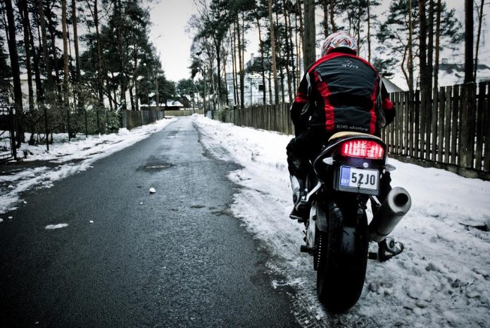 5 Tips for Riding a Motorcycle in the Rain, Wind, and Snow