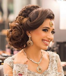 Best 13 Bridal Hairstyles for the Wedding Season